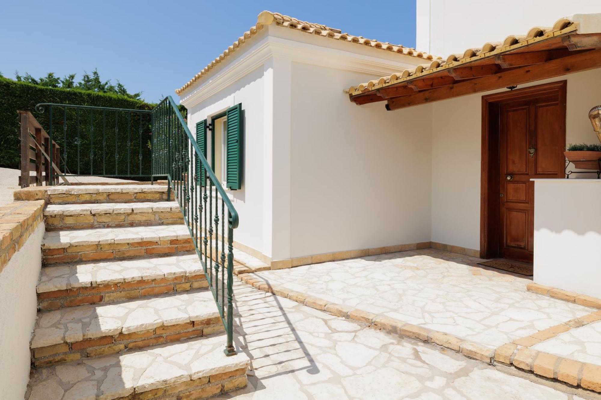Beachfront Villa Victoras - With Private Beach Sidari  Zewnętrze zdjęcie